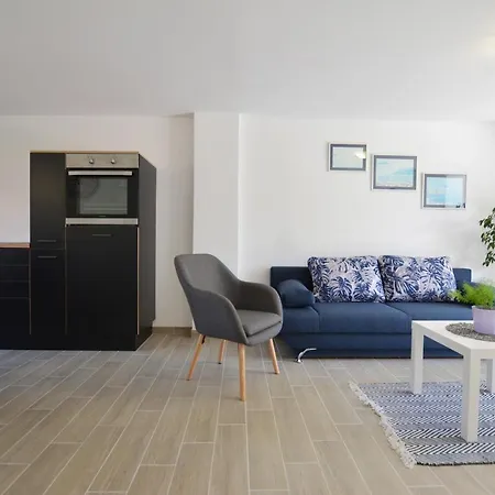 Katy Apartment *